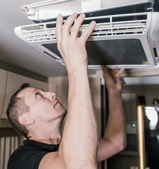  Professional Licensed And Insured Cleaners in Evanston, IL